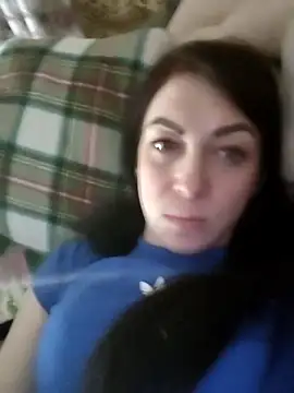 NikaXBerry online show from 2, 2, 2025