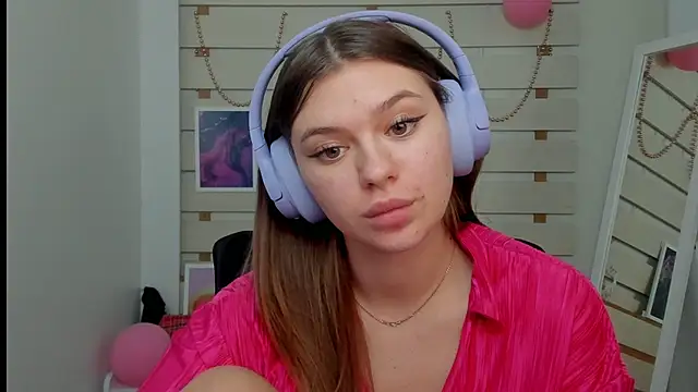 Josephine Kiss online show from 26, 2, 2025