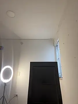 livgomez online show from 25, 2, 2025