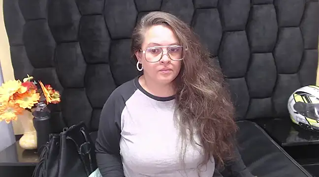 Snapshot of SaraThomso chatting on 30, 1, 2025 SaraThomso online show from 30, 1, 2025