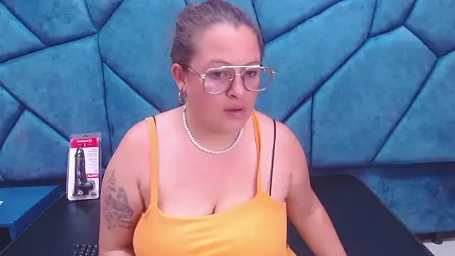 Snapshot of SaraThomso chatting on 26, 2, 2025 SaraThomso online show from 26, 2, 2025