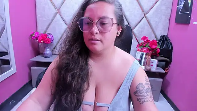 SaraThomso online show from 27, 11, 2025