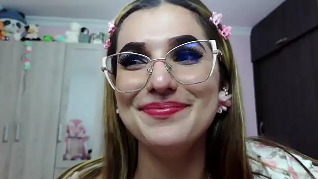 caroline jonson online show from 10, 2, 2025