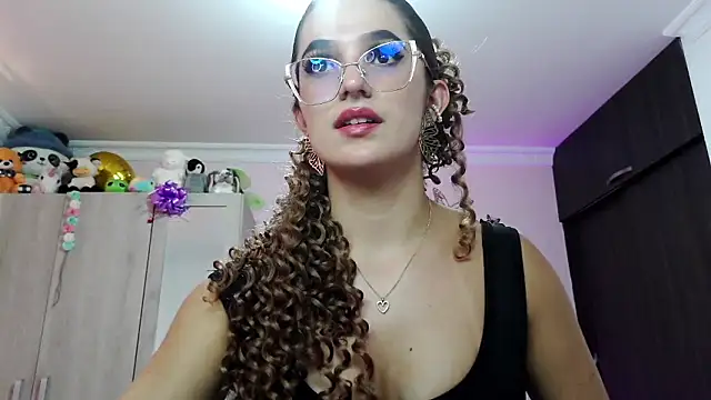 caroline jonson online show from 20, 3, 2025