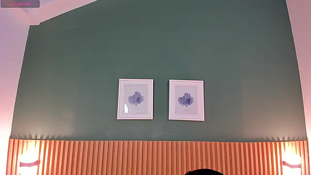  anavictoria  online show from 1, 3, 2025