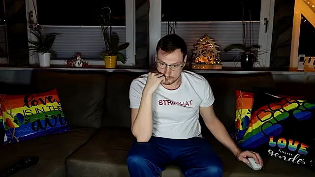 Snapshot of Relsxboy chatting on 7, 12, 2024 Relsxboy online show from 7, 12, 2024