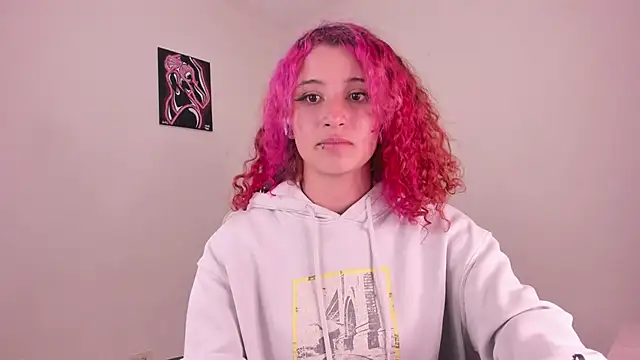 Snapshot of valent_27 chatting on 27, 10, 2025 valent 27 online show from 27, 10, 2025