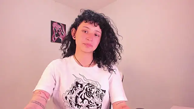 Snapshot of valent_27 chatting on 5, 12, 2025 valent 27 online show from 5, 12, 2025