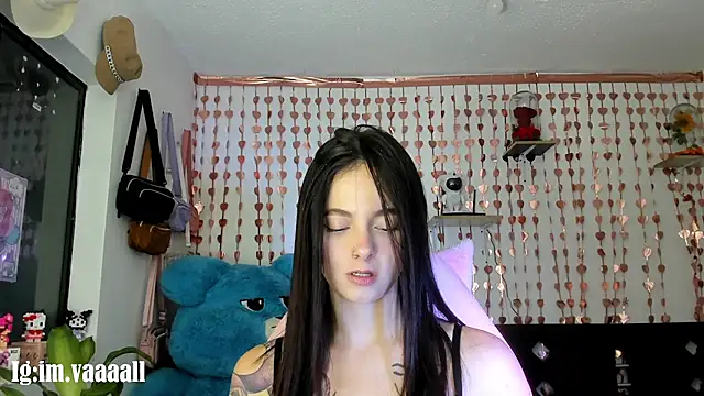 Snapshot of lucyy_tay chatting on 10, 9, 2025 lucyy tay online show from 10, 9, 2025