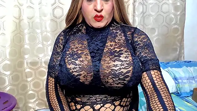 Snapshot of alessia_hot69 chatting on 8, 12, 2024 alessia hot69 online show from 8, 12, 2024