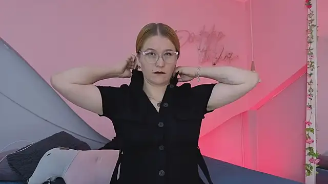 AllisonRoberts  online show from 17, 4, 2026