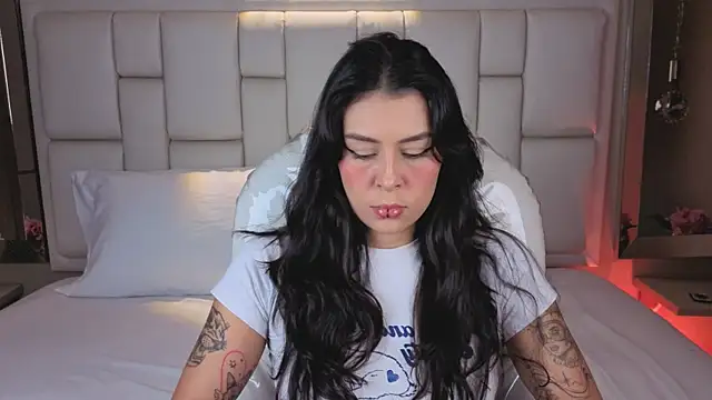 Snapshot of JessyEvans chatting on 17, 1, 2026 JessyEvans online show from 17, 1, 2026