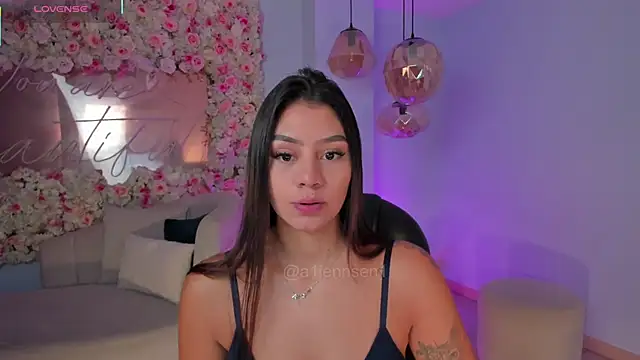 AllyJensen online show from 18, 11, 2025