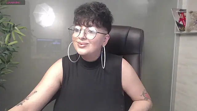 BustyAllyy online show from 31, 1, 2025