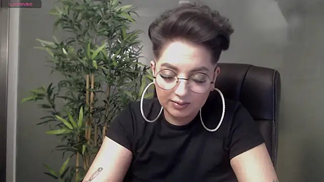 BustyAllyy online show from 13, 2, 2025