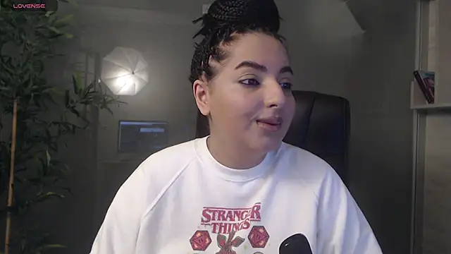 BustyAllyy online show from 5, 10, 2025