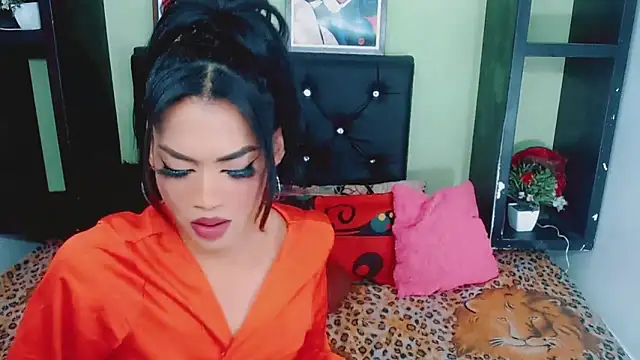 Snapshot of Amanda_bigx chatting on 8, 3, 2025 Amanda bigx online show from 8, 3, 2025