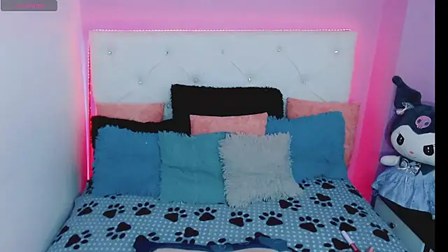 Snapshot of Amanda_bigx chatting on 18, 9, 2025 Amanda bigx online show from 18, 9, 2025