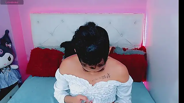 Snapshot of Amanda_bigx chatting on 5, 10, 2025 Amanda bigx online show from 5, 10, 2025