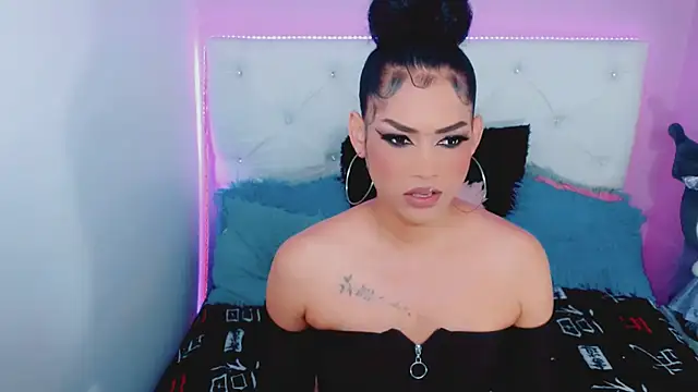 Snapshot of Amanda_bigx chatting on 5, 11, 2025 Amanda bigx online show from 5, 11, 2025