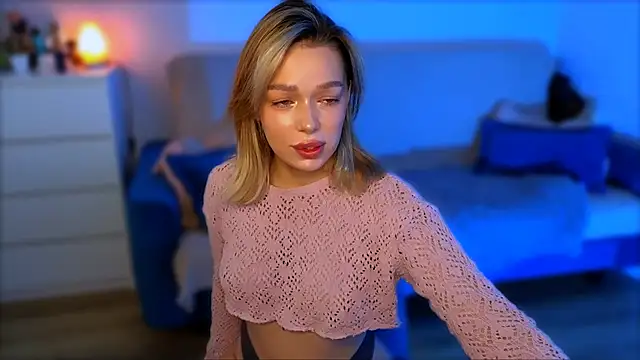 Snapshot of Lily_Yin chatting on 12, 11, 2025 Lily Yin online show from 12, 11, 2025