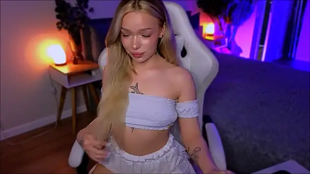 Lily Yin online show from 2, 4, 2026