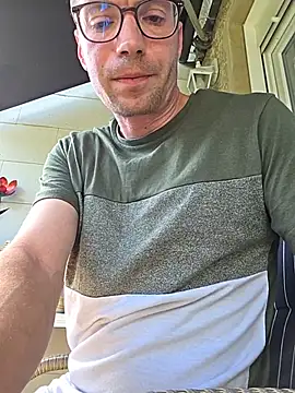 Snapshot of Schnubby1 chatting on 9, 6, 2026 Schnubby1 online show from 9, 6, 2026