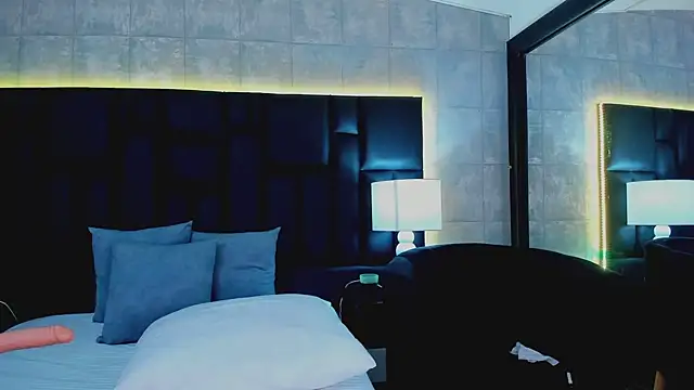 MiaSweeths online show from 24, 2, 2025