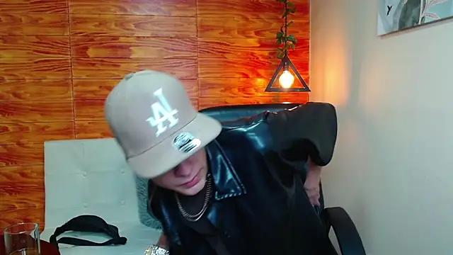 Bastiaan 28 online show from 5, 1, 2025