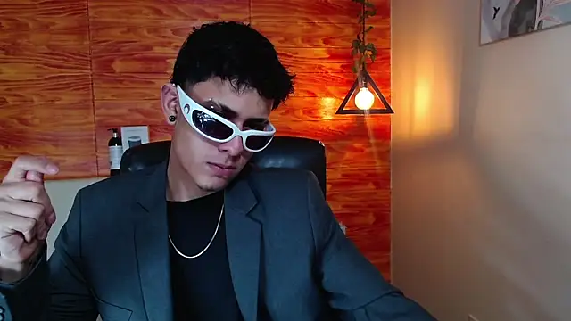 Bastiaan 28 online show from 7, 2, 2025