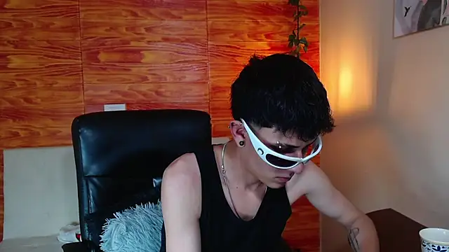 Bastiaan 28 online show from 9, 2, 2025