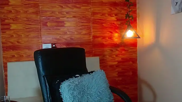 Bastiaan 28 online show from 4, 3, 2025