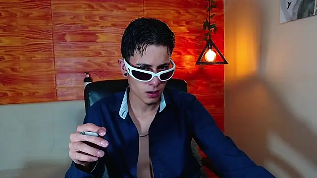 Bastiaan 28 online show from 5, 3, 2025