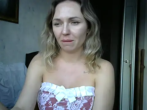 Snapshot of AngelinaLove28 chatting on 6, 2, 2025 AngelinaLove28 online show from 6, 2, 2025