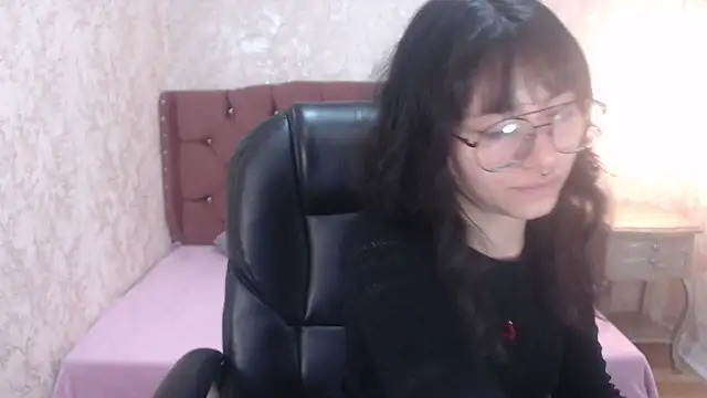 Snapshot of charlottemoonxz chatting on 10, 2, 2025 charlottemoonxz online show from 10, 2, 2025