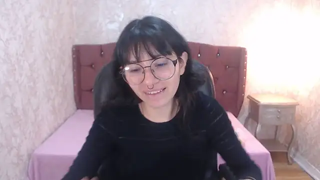 Snapshot of charlottemoonxz chatting on 11, 2, 2025 charlottemoonxz online show from 11, 2, 2025