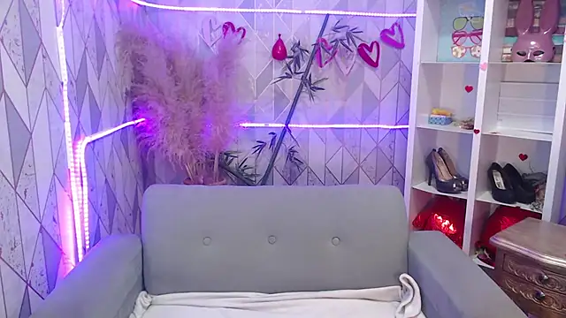 Snapshot of charlottemoonxz chatting on 12, 9, 2025 charlottemoonxz online show from 12, 9, 2025