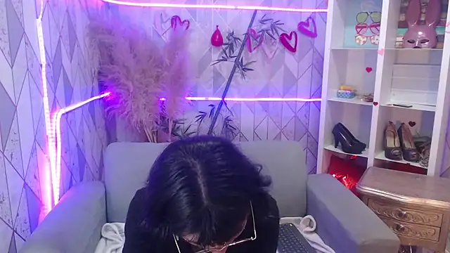 Snapshot of charlottemoonxz chatting on 17, 9, 2025 charlottemoonxz online show from 17, 9, 2025