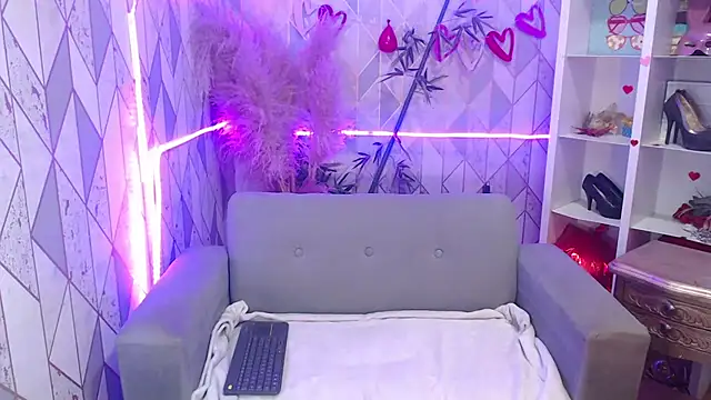 Snapshot of charlottemoonxz chatting on 7, 10, 2025 charlottemoonxz online show from 7, 10, 2025