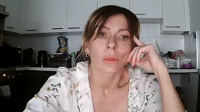 Snapshot of anechka1 chatting on 1, 5, 2026 anechka1 online show from 1, 5, 2026