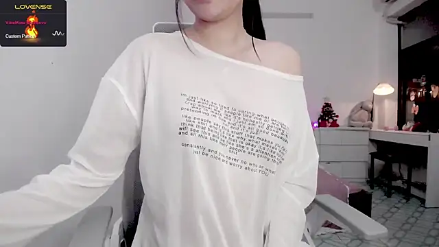 Snapshot of _OMO_ chatting on 9, 3, 2025  OMO  online show from 9, 3, 2025