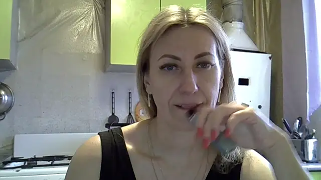 AshleyXHoney online show from 10, 2, 2025