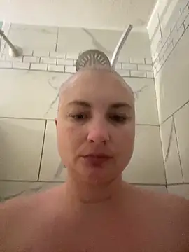 MilfyMrsRobinson online show from 28, 4, 2026