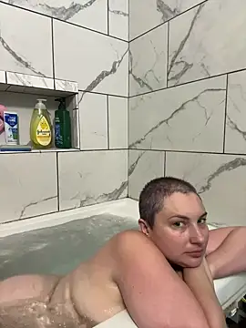 MilfyMrsRobinson online show from 19, 7, 2026