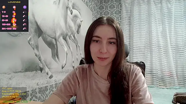 Wowpornoo online show from 26, 2, 2025