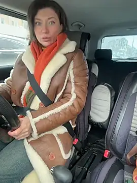 Snapshot of MooonReal chatting on 18, 12, 2025 MooonReal online show from 18, 12, 2025