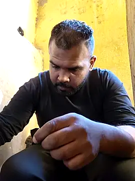 Snapshot of ListedLoin chatting on 23, 4, 2026 ListedLoin online show from 23, 4, 2026