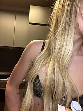 ChiaraVixen online show from 7, 2, 2025