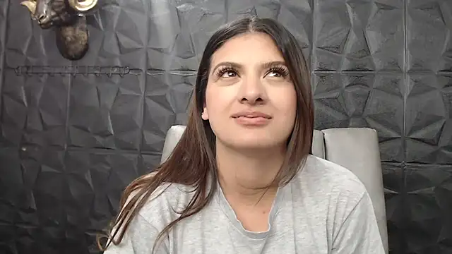 Abril Squirt online show from 24, 1, 2025