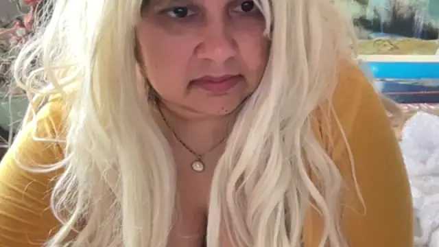 MelanieFawker online show from 10, 9, 2025